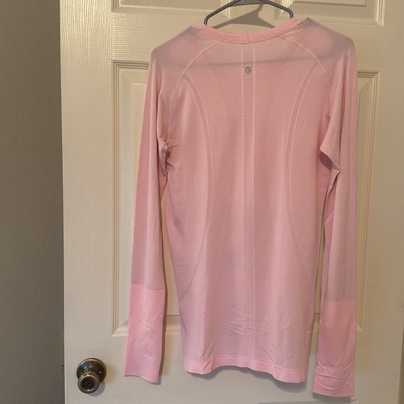 lululemon baby pink swiftly tech long sleeve - Picture 2 of 3